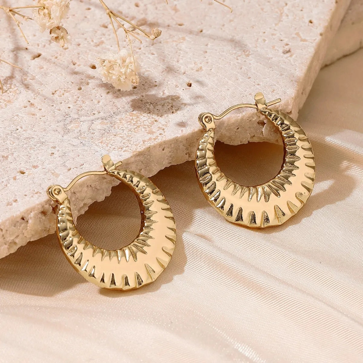 1 Pair 5 Pairs Simple Style Classic Style Solid Color Asymmetrical 304 Stainless Steel 18K Gold Plated Earrings