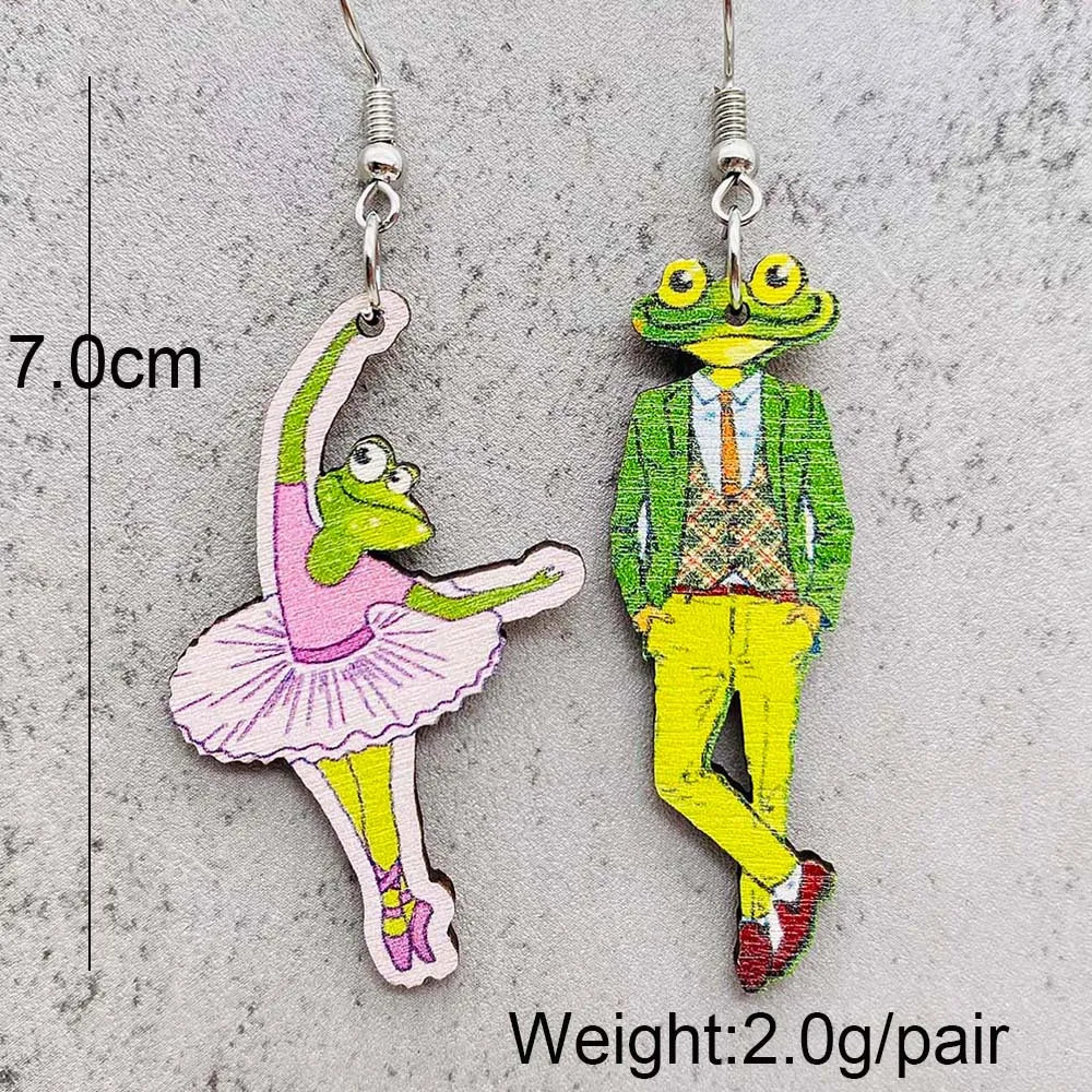 1 Pair Artistic Palm Heart Shape Frog Wood Drop Earrings