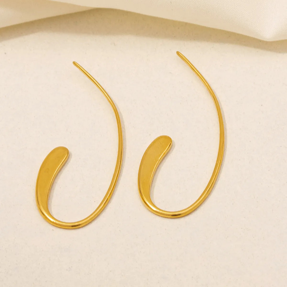 1 Pair Basic Modern Style Classic Style C Shape U Shape Solid Color Irregular Plating 304 Stainless Steel 18K Gold Plated Earrings Ear Studs