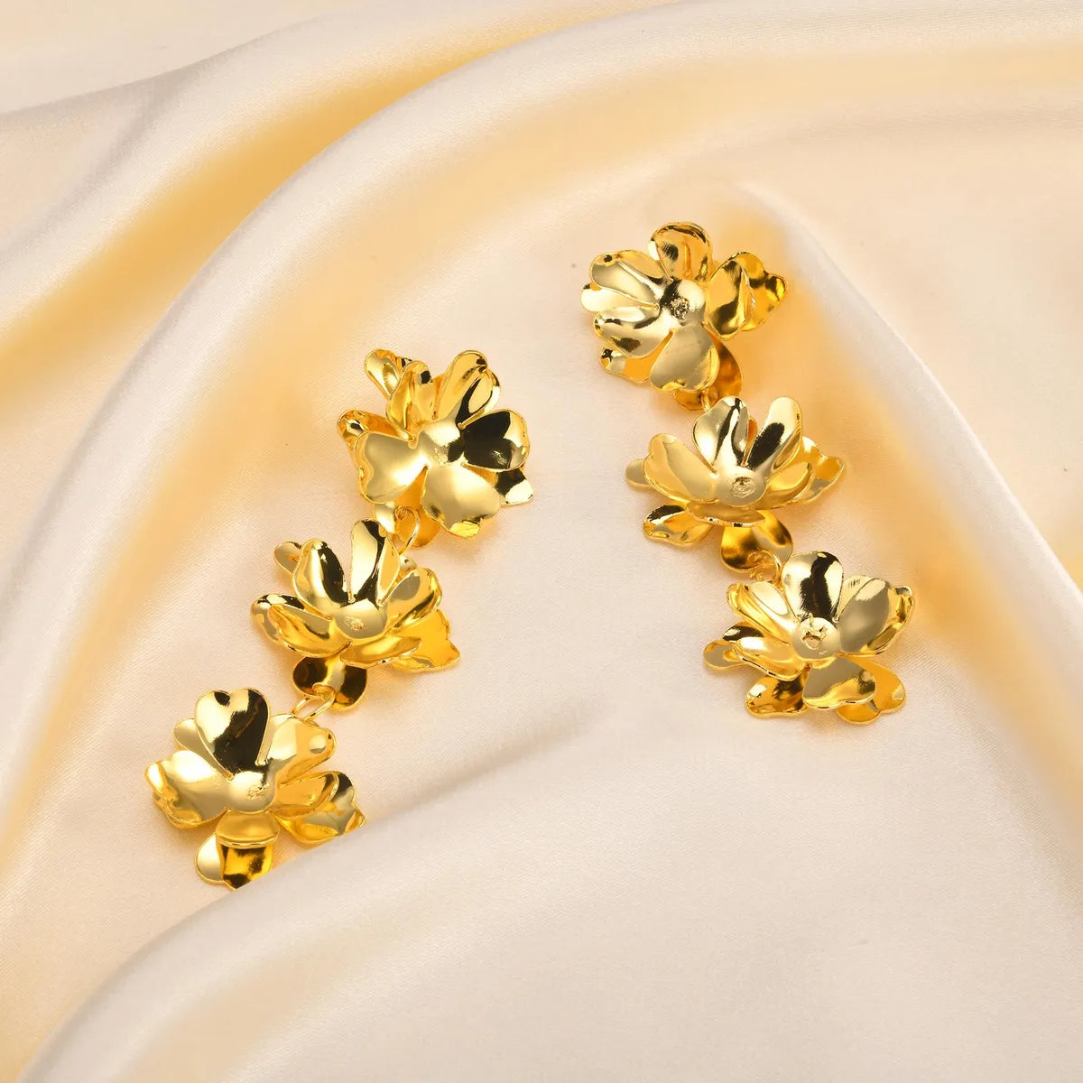 1 Pair Basic Modern Style Classic Style Flower Copper Gold Plated Drop Earrings