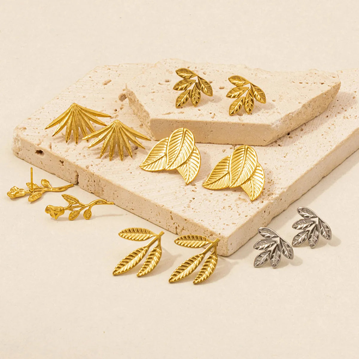 1 Pair Basic Modern Style Classic Style Geometric Leaves Flower Plating 304 Stainless Steel 18K Gold Plated Ear Studs