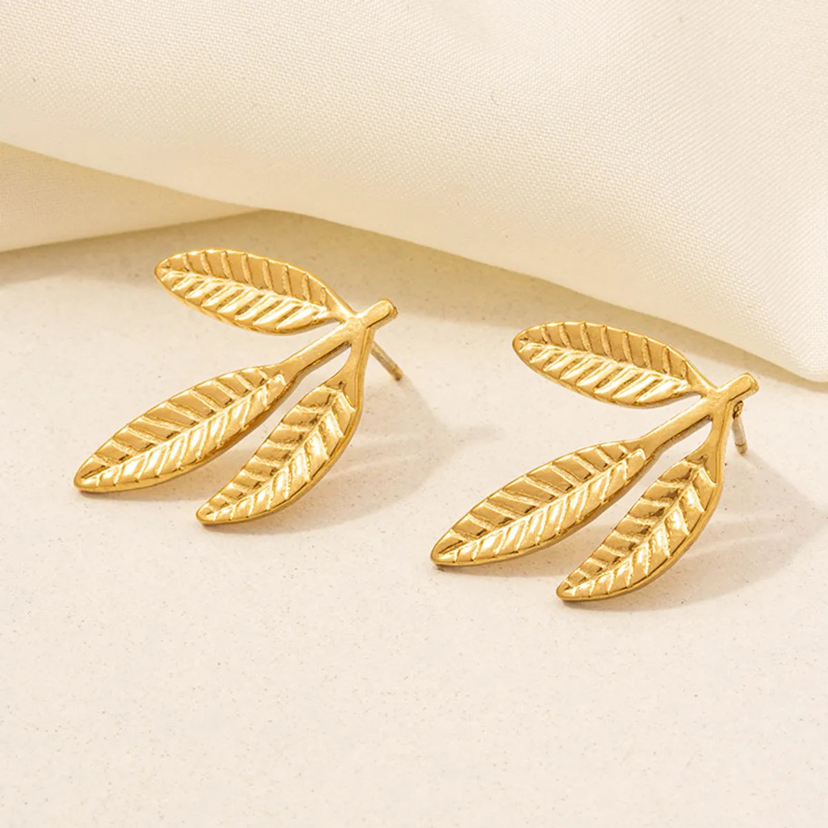 1 Pair Basic Modern Style Classic Style Geometric Leaves Flower Plating 304 Stainless Steel 18K Gold Plated Ear Studs