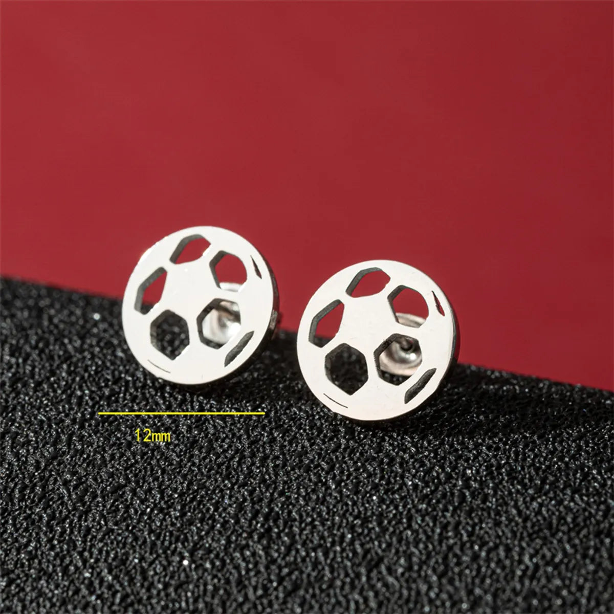 1 Pair Basic Modern Style Classic Style Human Penguin Notes Polishing Plating 304 Stainless Steel 18K Gold Plated Ear Studs