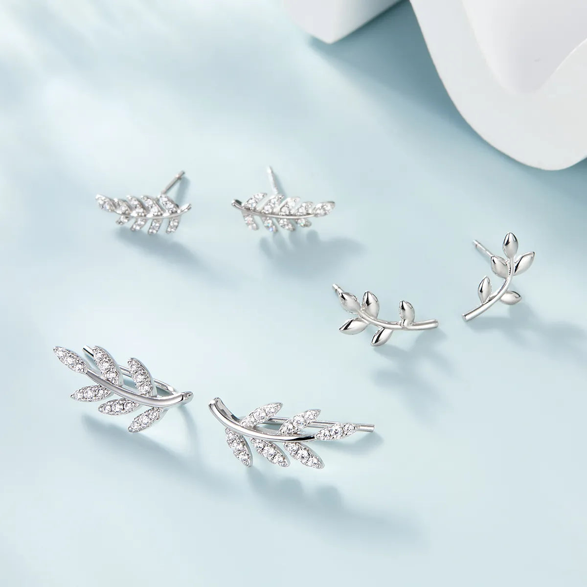 1 Pair Basic Modern Style Classic Style Leaf Inlay Sterling Silver Zircon White Gold Plated Ear Studs