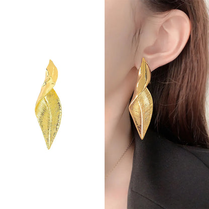 1 Pair Basic Modern Style Classic Style Leaves Irregular Copper 18K Gold Plated Drop Earrings