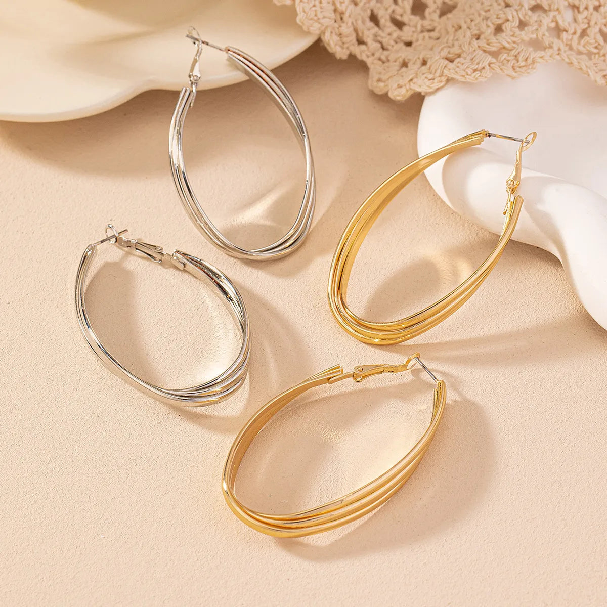 1 Pair Basic Modern Style Classic Style Oval Solid Color Iron Hoop Earrings