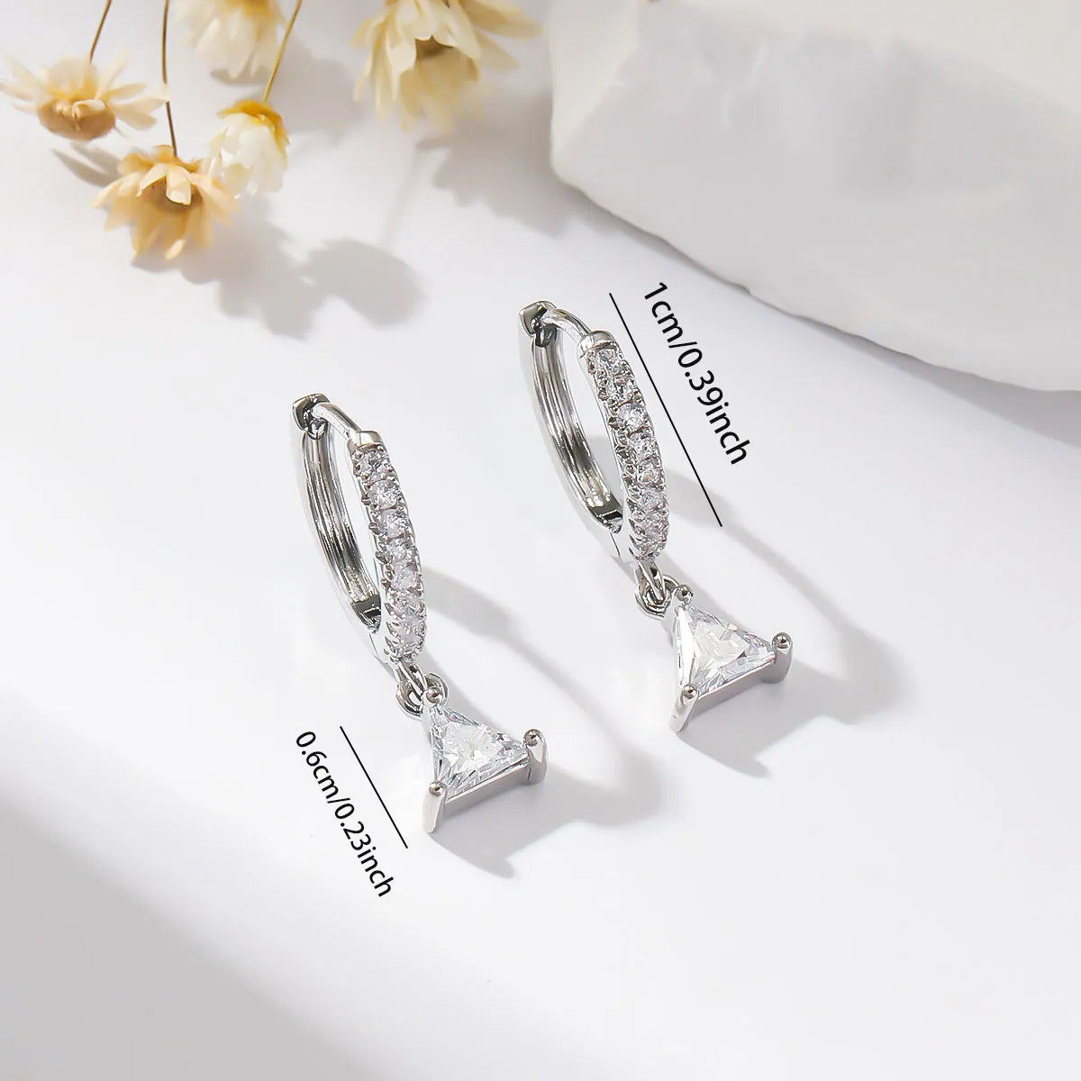 1 Pair Basic Modern Style Classic Style Triangle Heart Shape Solid Color Plating Inlay Copper Zircon Drop Earrings