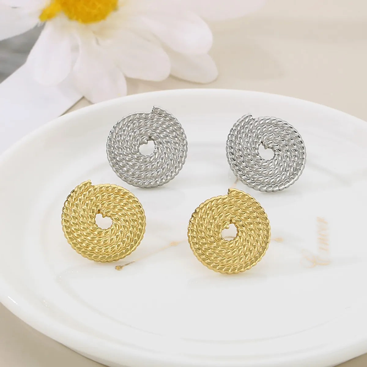 1 Pair Basic Simple Style Classic Style Round Spiral 304 Stainless Steel 18K Gold Plated Ear Studs