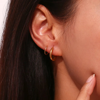 1 Pair Basic Simple Style Classic Style Solid Color Plating Stainless Steel 18k Gold Plated Ear Studs