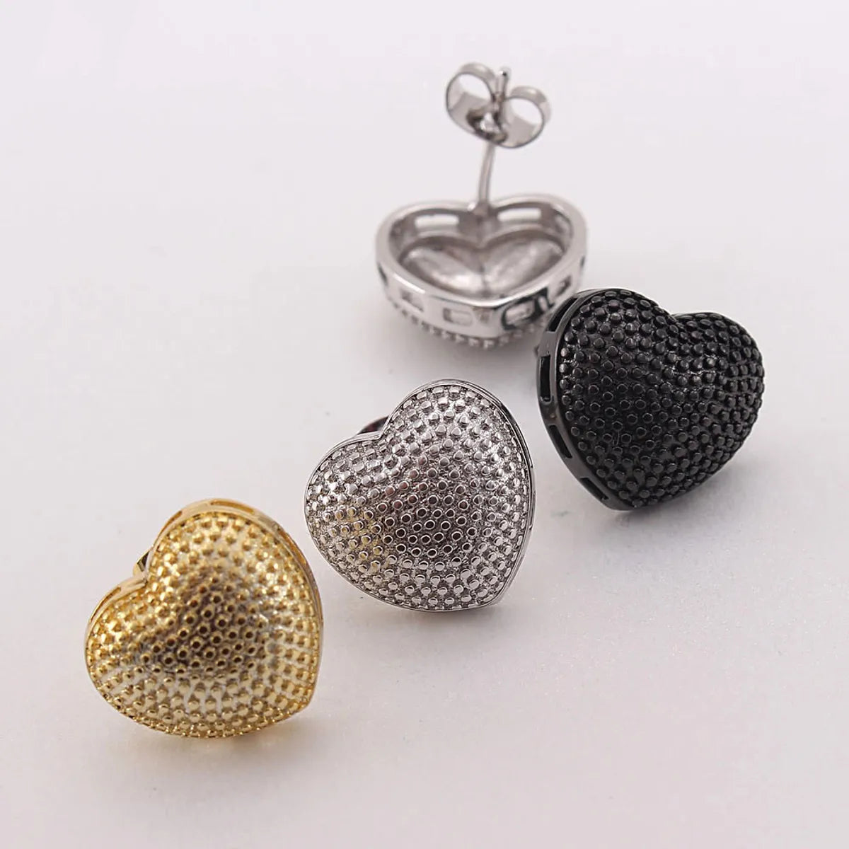 1 Pair Basic Simple Style Commute Heart Shape Plating Copper White Gold Plated Gold Plated Ear Studs