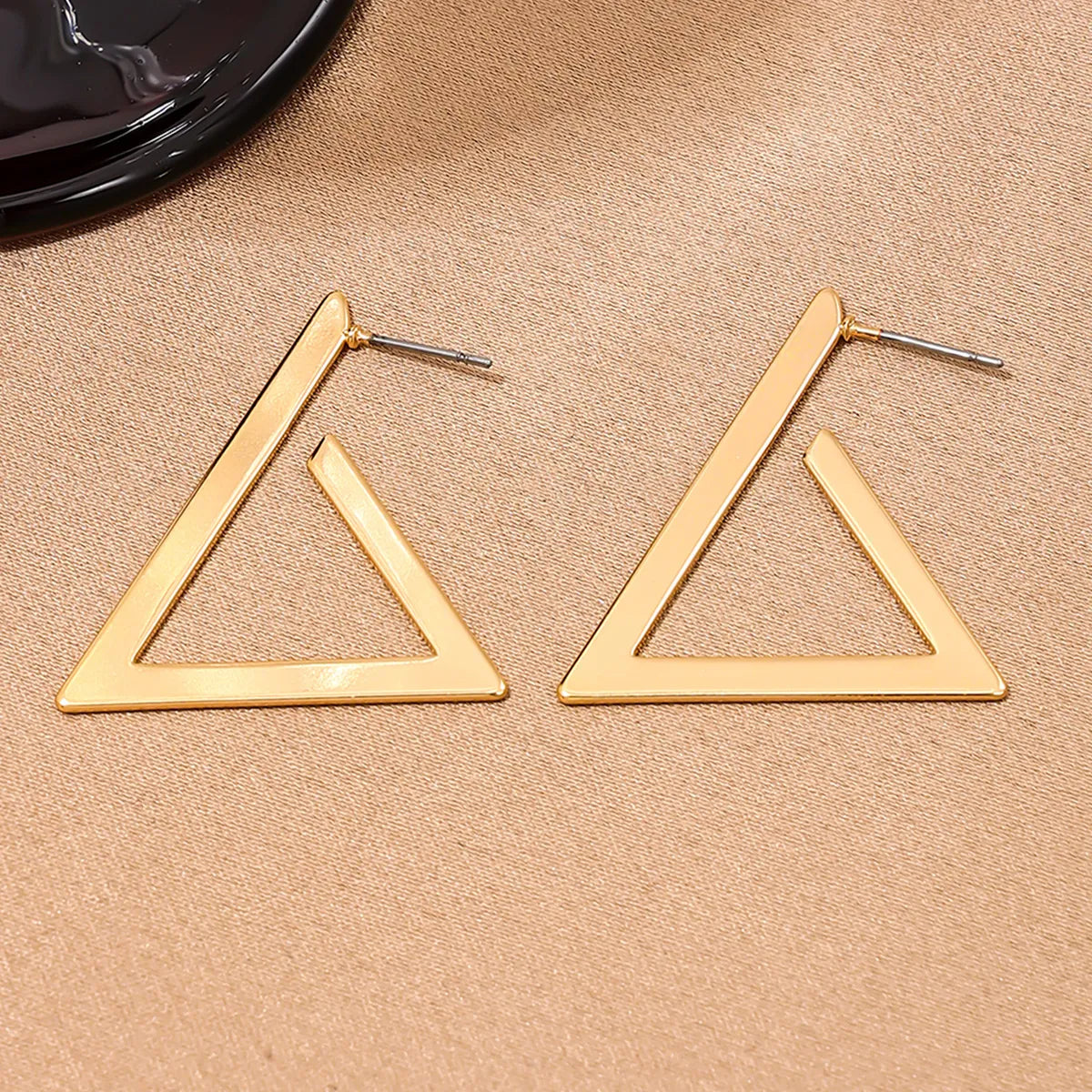 1 Pair Basic Simple Style Triangle Alloy Drop Earrings