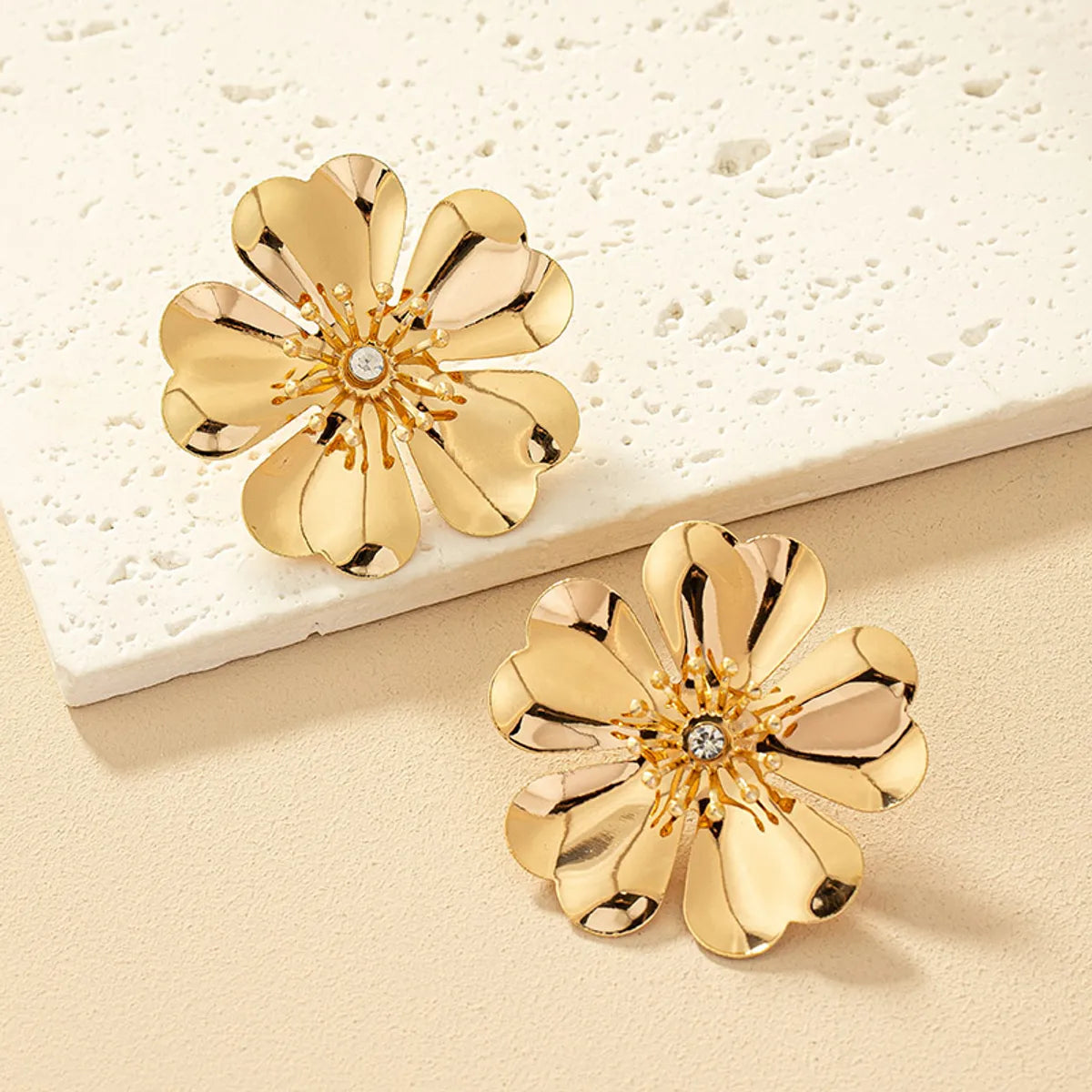 1 Pair Bohemian Flower Plating Inlay Iron Artificial Rhinestones 14k Gold Plated Ear Studs