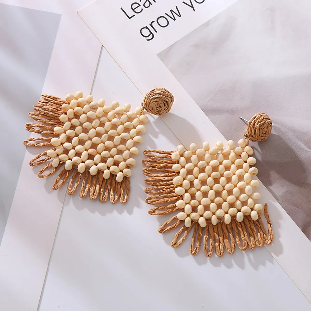 1 Pair Bohemian Quadrilateral Braid Raffia Drop Earrings