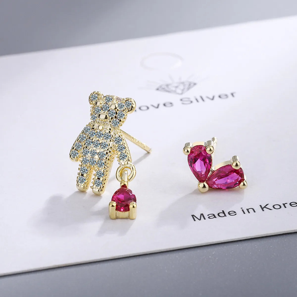 1 Pair Cartoon Style Cute Sweet Bear Inlay Copper Rhinestones Zircon Ear Studs