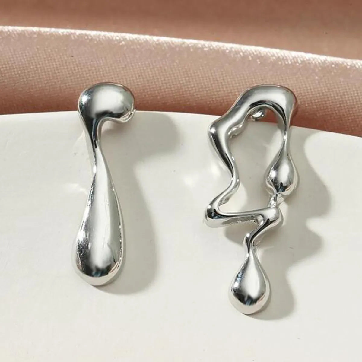 1 Pair Casual Asymmetrical Alloy Ear Studs