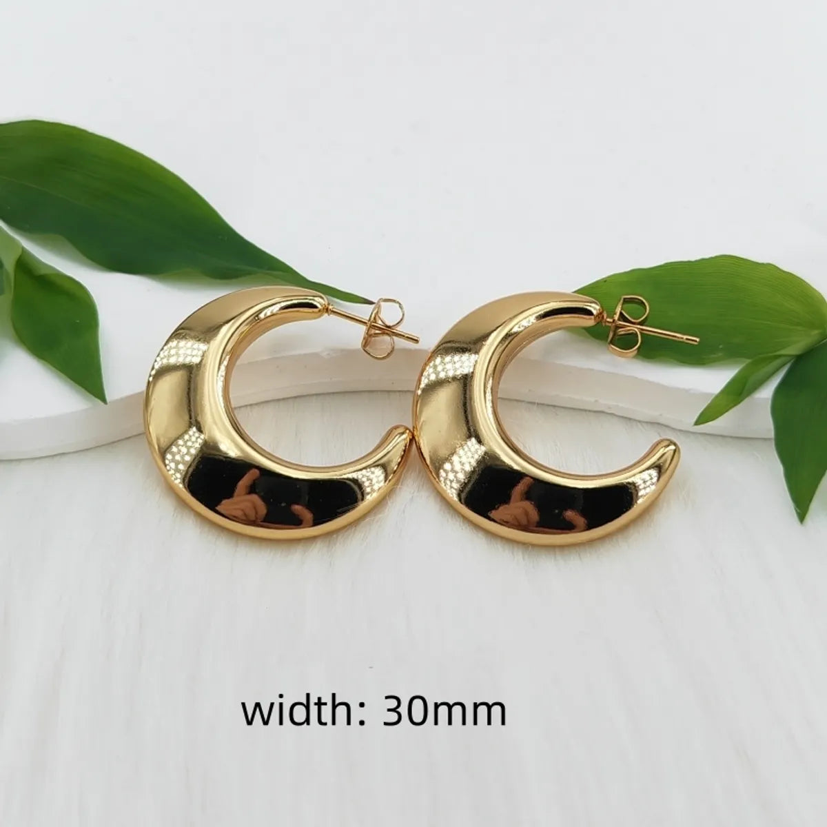 1 Pair Casual Basic Classic Style C Shape Moon Asymmetrical Stamping Plating 304 Stainless Steel Steel 18K Gold Plated 24K Gold Plated Gold Plated Ear Studs