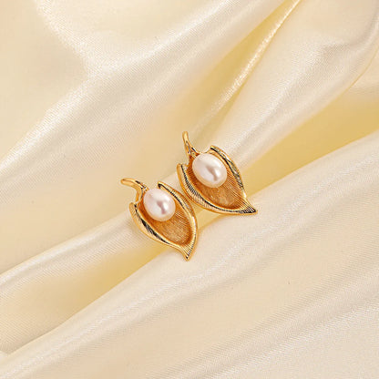 1 Pair Casual Commute Irregular Plating Inlay Copper Freshwater Pearl 18k Gold Plated Ear Studs