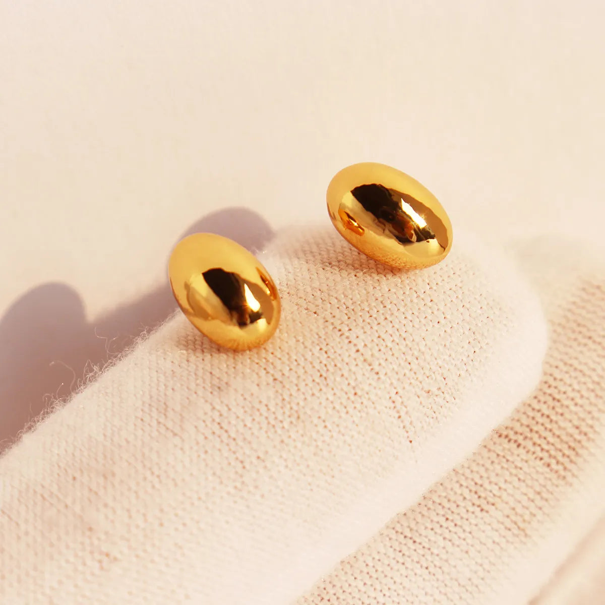 1 Pair Casual Cute Classic Style Oval Solid Color Brass 24K Gold Plated Ear Studs