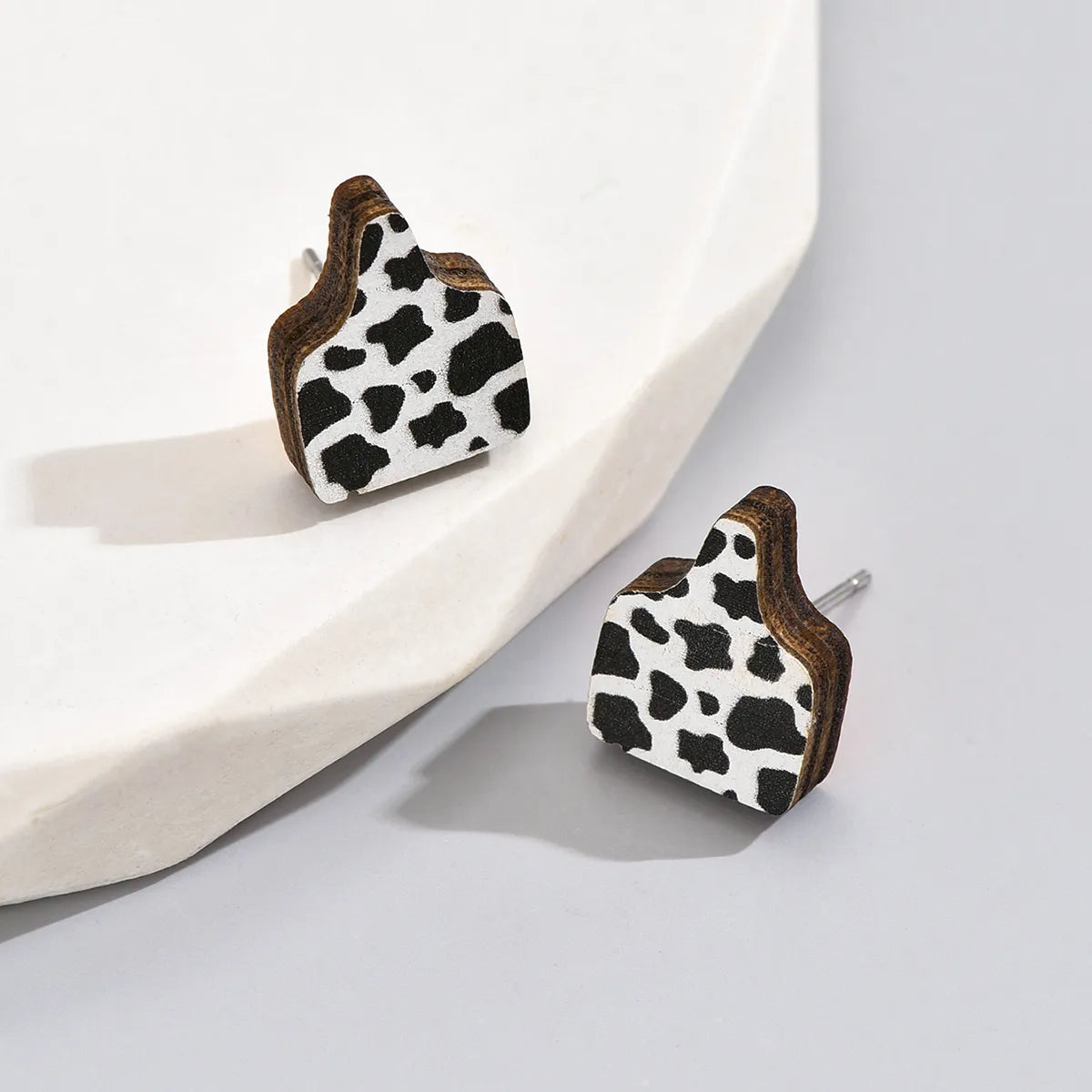 1 Pair Casual Cute Cow Pattern Leopard Wood Ear Studs