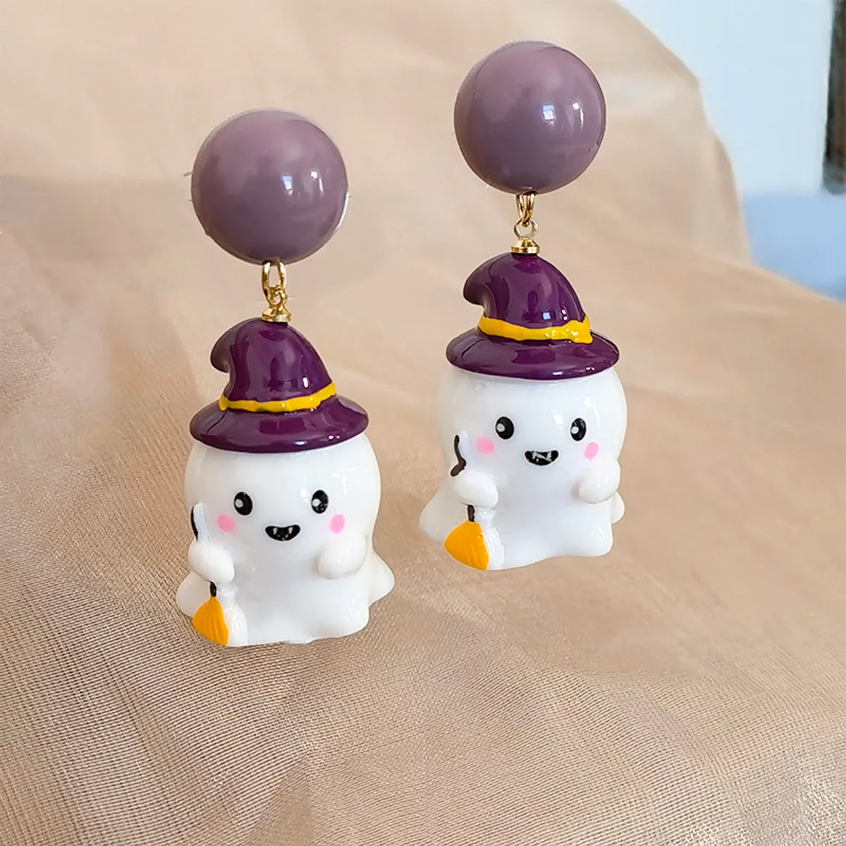 1 Pair Casual Cute Simple Style Cartoon Character Resin Drop Earrings