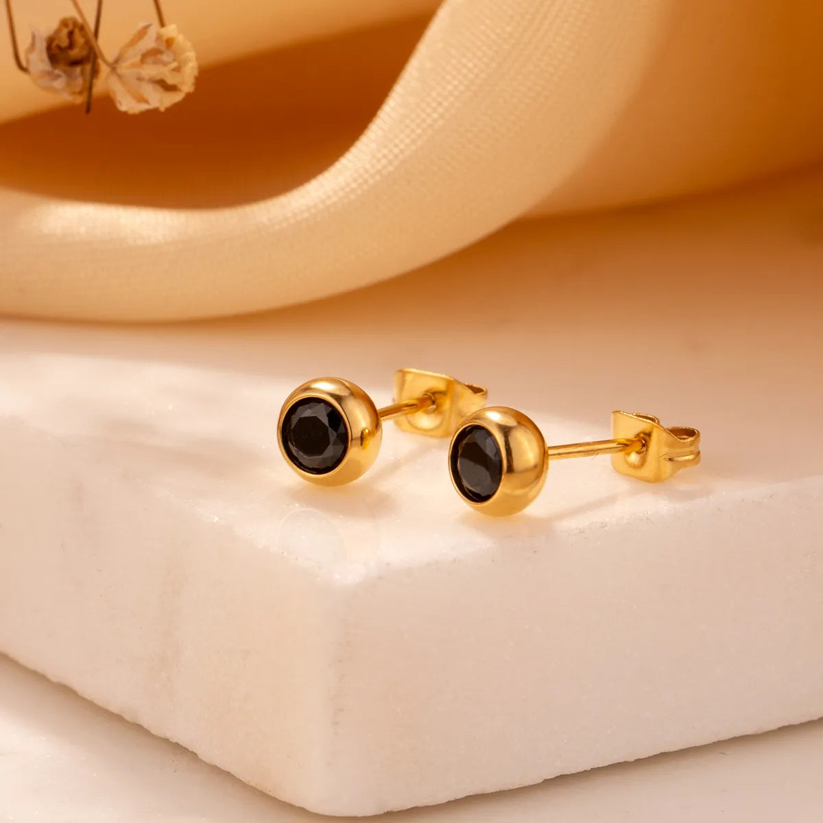 1 Pair Casual Cute Simple Style Solid Color Plating Inlay Stainless Steel Titanium Steel Zircon Gold Plated Ear Studs