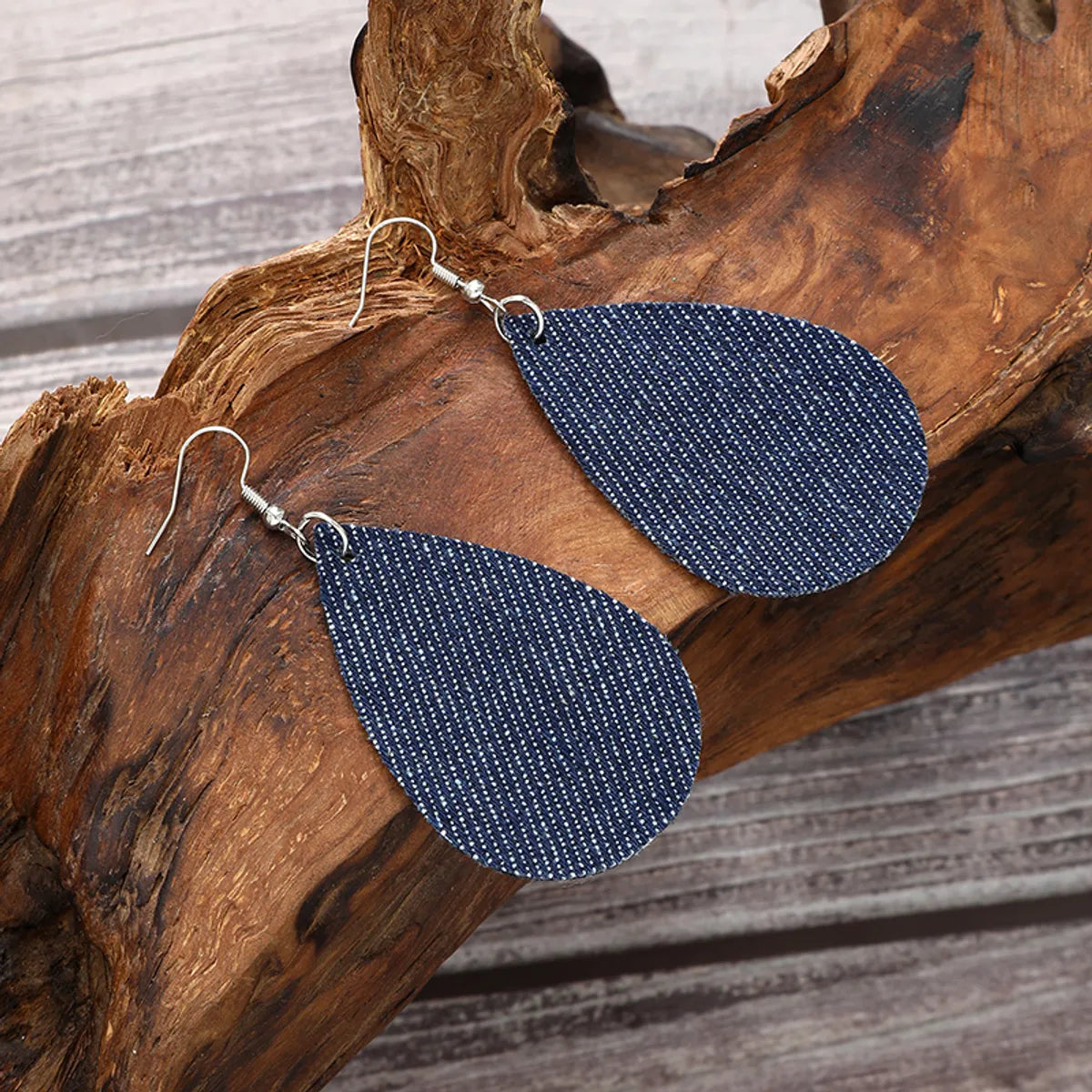 1 Pair Casual Elegant Commute Water Droplets Printing Pu Leather Drop Earrings