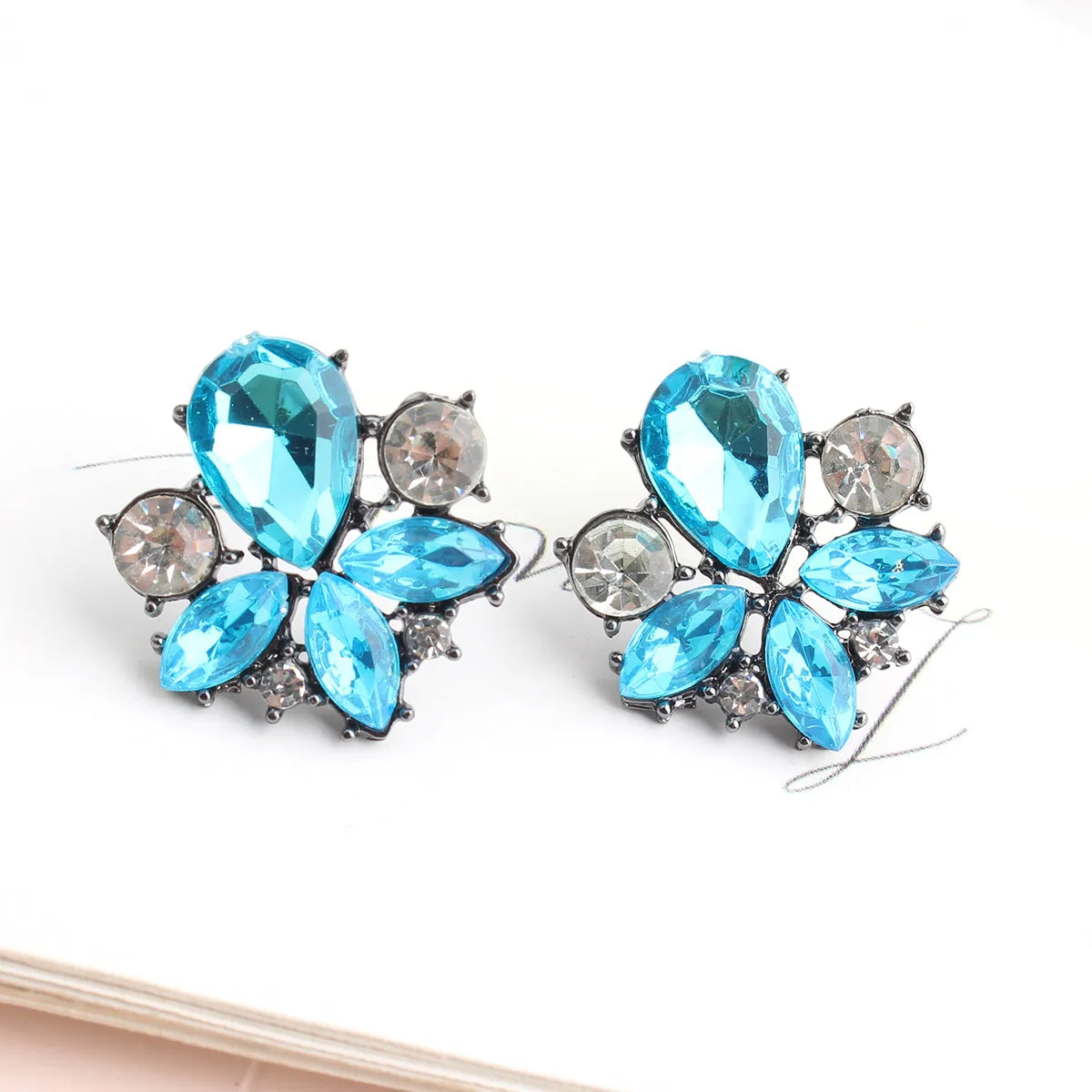 1 Pair Casual Elegant Flower Plating Inlay Alloy Rhinestones Ear Studs