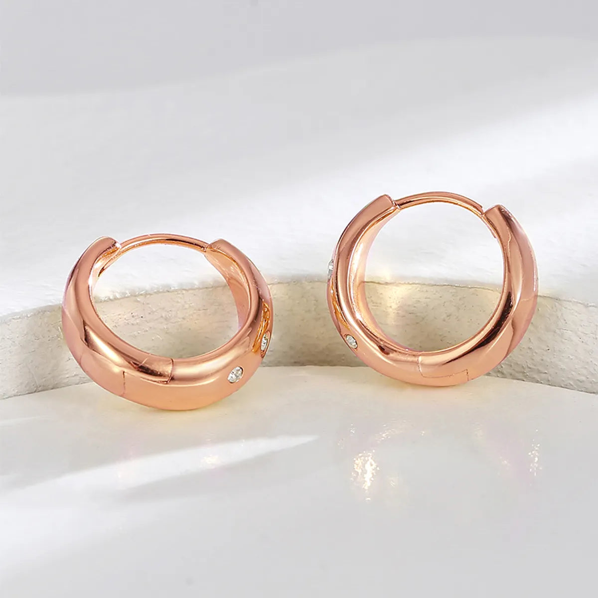 1 Pair Casual Elegant Geometric Plating Inlay Copper Rhinestones 18k Gold Plated Rose Gold Plated Silver Plated Earrings