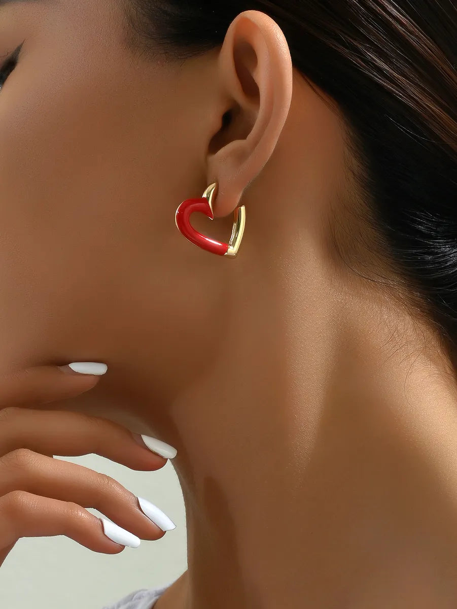 1 Pair Casual Elegant Heart Shape Enamel Alloy Gold Plated Ear Studs