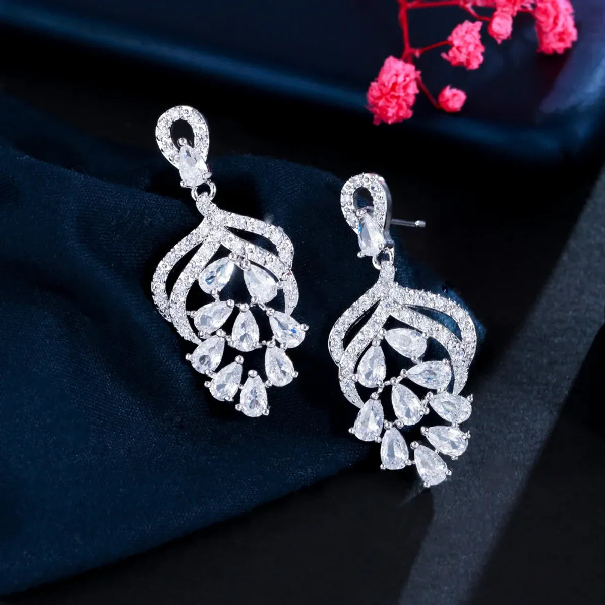 1 Pair Casual Elegant Plant Flower Plating Inlay Copper Zircon White Gold Plated Drop Earrings