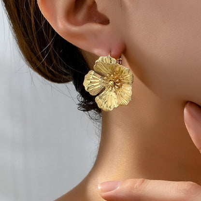 1 Pair Casual Elegant Simple Style Flower Iron Ear Studs