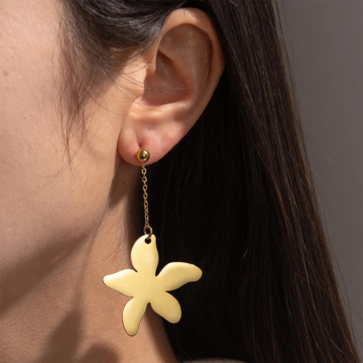 1 Pair Casual Elegant Simple Style Flower Polishing Plating Stainless Steel 18k Gold Plated Drop Earrings