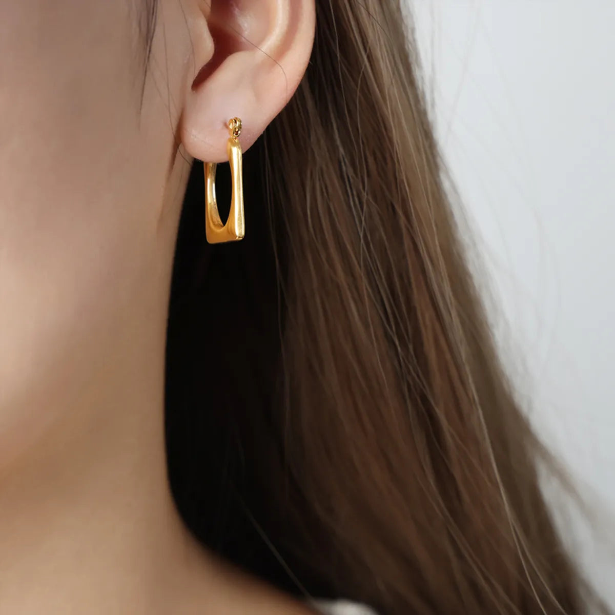 1 Pair Casual Elegant Simple Style Geometric Plating Titanium Steel 18k Gold Plated Earrings