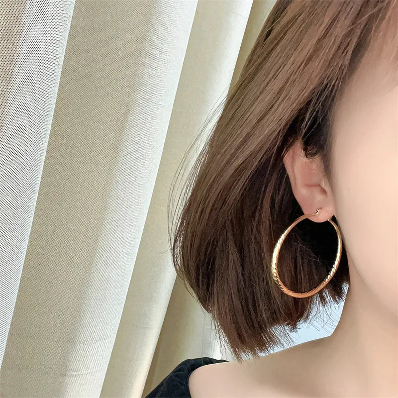 1 Pair Casual Elegant Simple Style Round Plating Copper Gold Plated Hoop Earrings