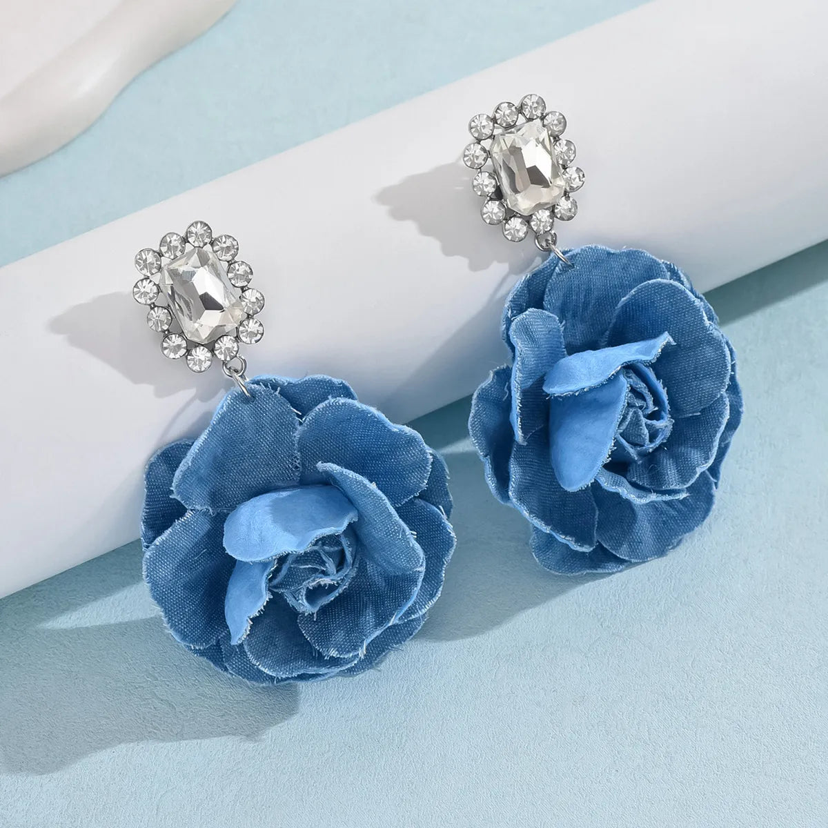 1 Pair Casual Elegant Streetwear Flower Inlay Alloy Denim Rhinestones Drop Earrings