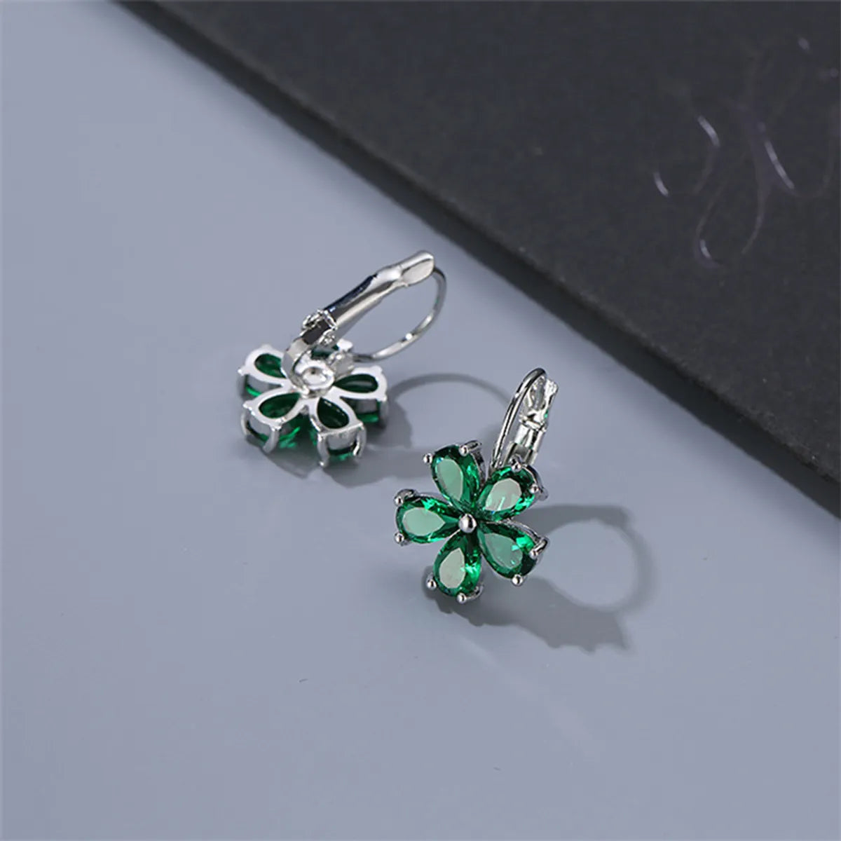 1 Pair Casual Flower Plating Inlay Copper Zircon White Gold Plated Drop Earrings