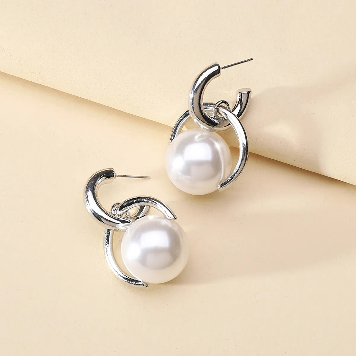 1 Pair Casual French Style Korean Style C Shape Three-Dimensional Imitation Pearl Alloy Drop Earrings