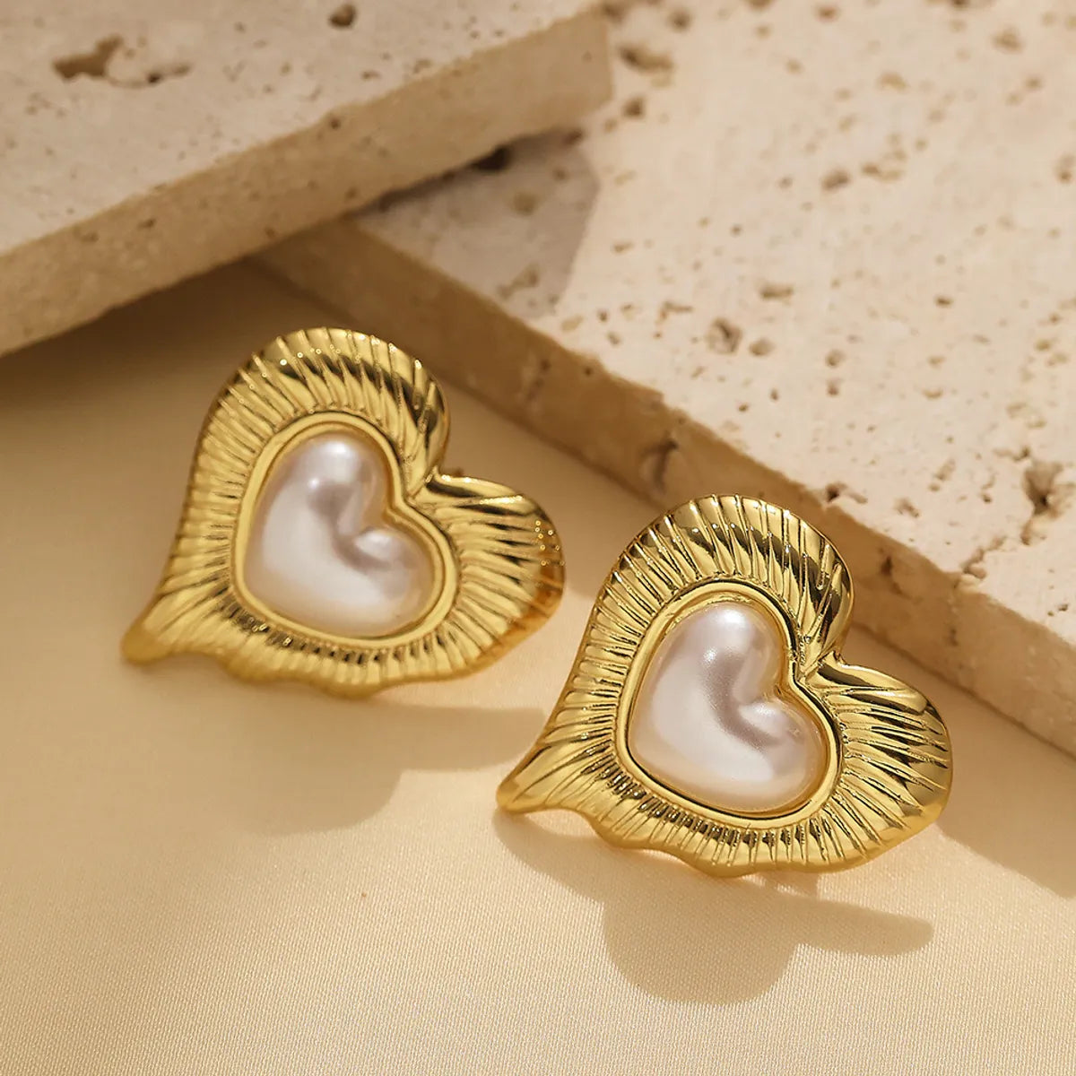 1 Pair Casual Glam Round Heart Shape Flower Inlay Titanium Steel Pearl Ear Studs