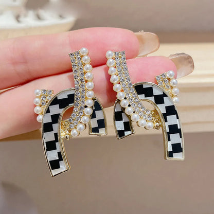 1 Pair Casual Glam Simple Style Moon Butterfly Bird Plating Inlay Alloy Rhinestones 14k Gold Plated Ear Studs