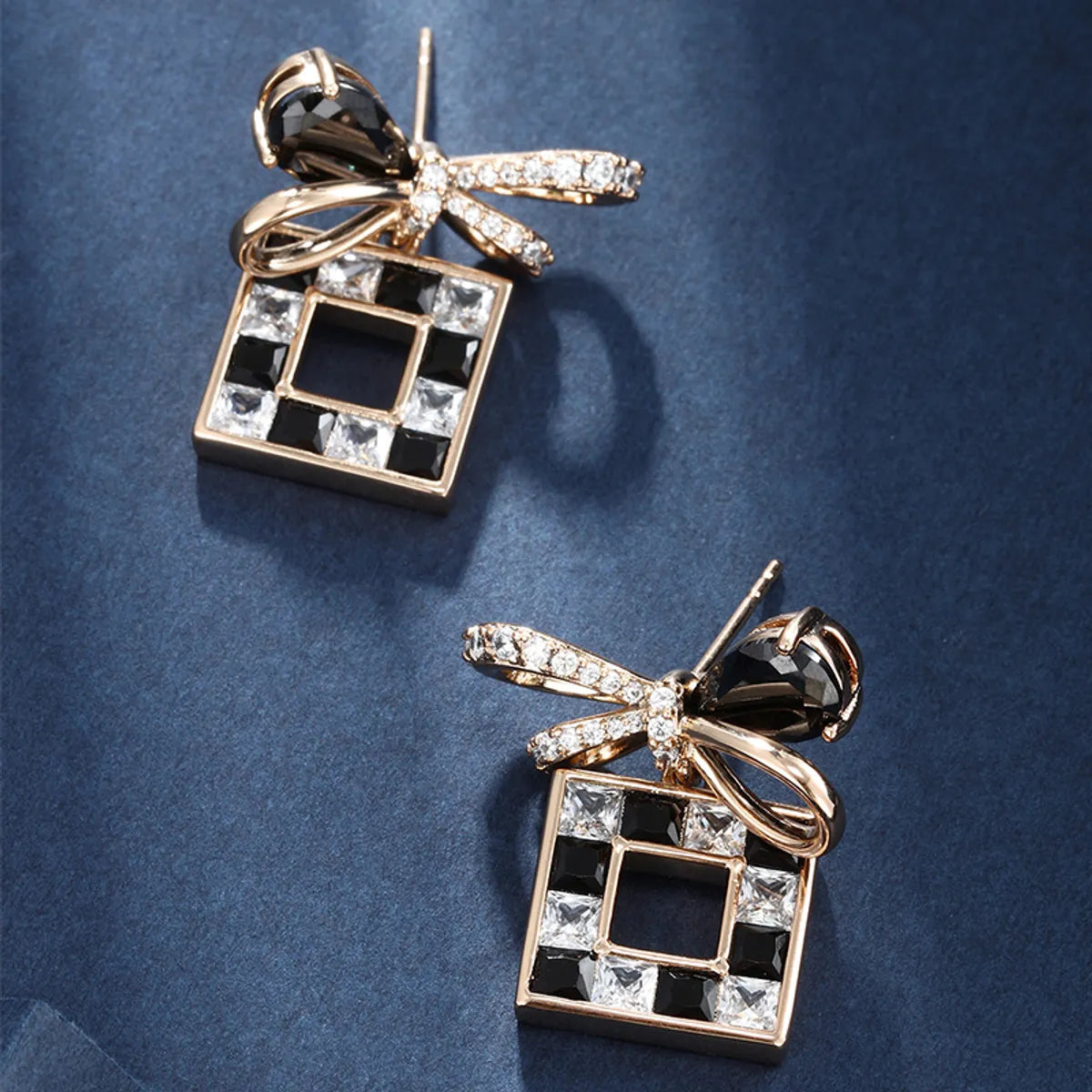 1 Pair Casual Glam Square Bow Knot Transparent Copper Alloy Artificial Gemstones 18k Gold Plated Drop Earrings