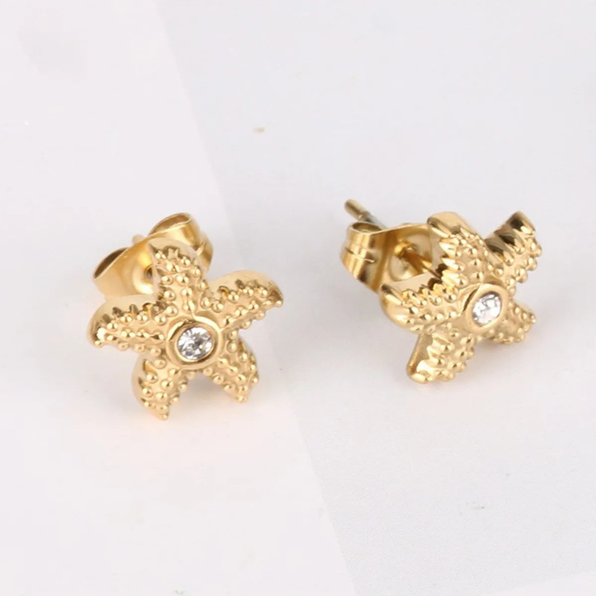 1 Pair Casual Hawaiian Tropical Starfish Inlay Titanium Steel Zircon Gold Plated Ear Studs