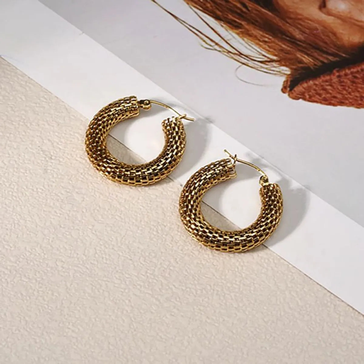 1 Pair Casual Modern Style Classic Style Round Plating Stainless Steel 14k Gold Plated Earrings