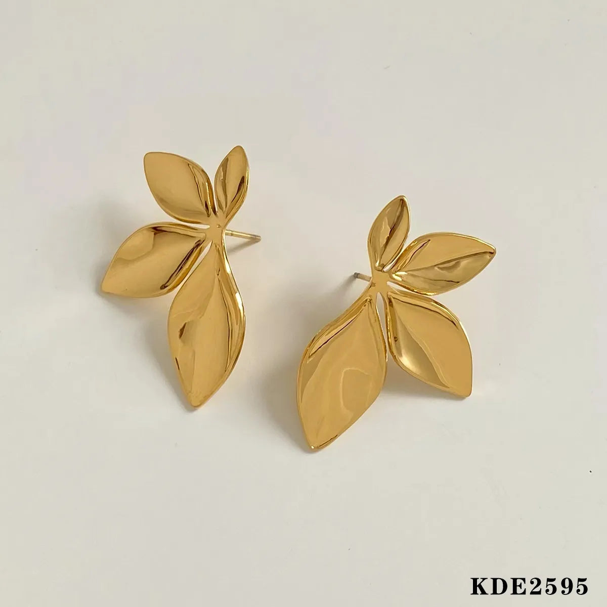 1 Pair Casual Modern Style Leaves Flower Plating 304 Stainless Steel 16K Gold Plated White Gold Plated Gold Plated Ear Studs