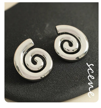 1 Pair Casual Retro Classic Style Swirl Pattern Polishing Plating 304 Stainless Steel 18K Gold Plated Ear Studs