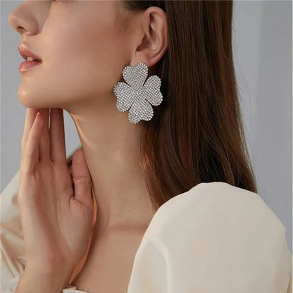 1 Pair Casual Retro Flower Plating Inlay Alloy Rhinestones Silver Plated Ear Studs