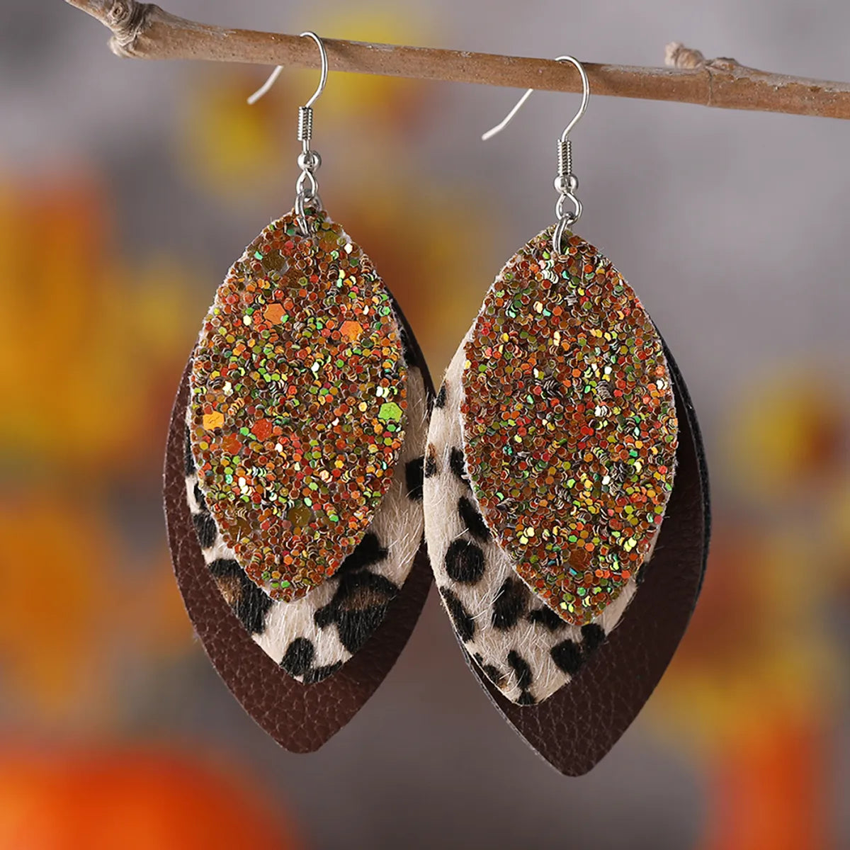 1 Pair Casual Retro Leopard Sequins Layered Pu Leather Drop Earrings