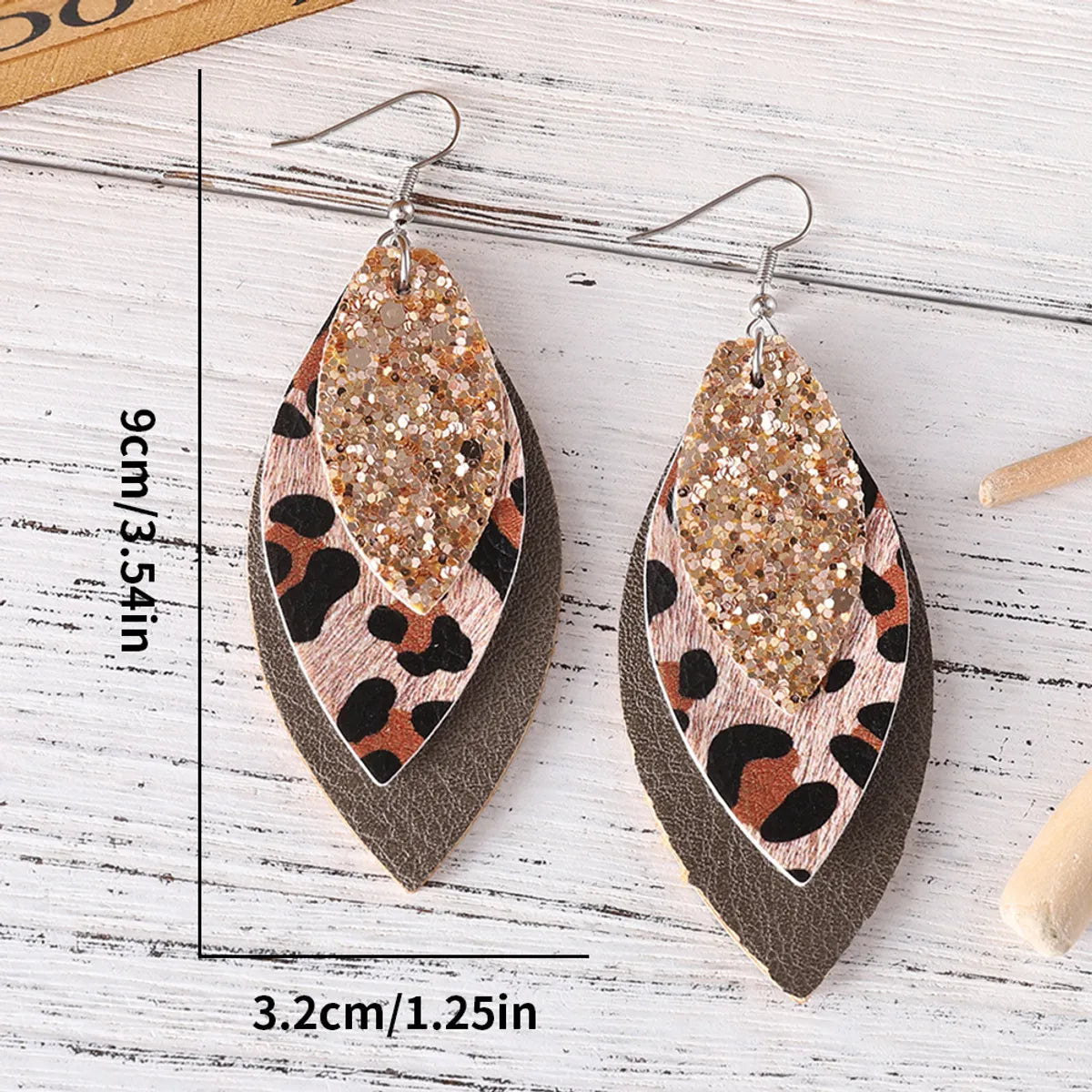 1 Pair Casual Retro Leopard Sequins Layered Pu Leather Drop Earrings