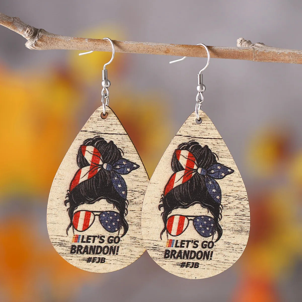 1 Pair Casual Retro National Flag Water Droplets Eagle Wood Drop Earrings