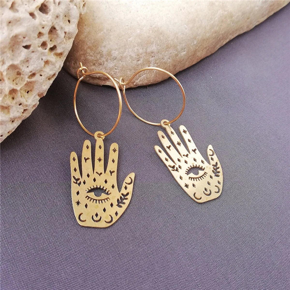 1 Pair Casual Retro Palm Plating Alloy Drop Earrings