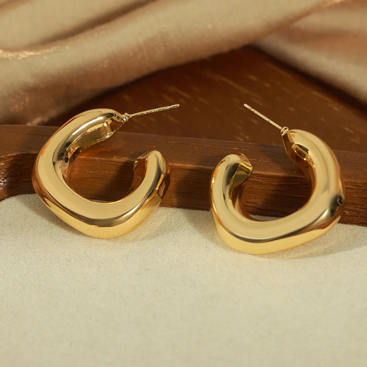 1 Pair Casual Simple Style C Shape Plating Copper 18k Gold Plated Ear Studs